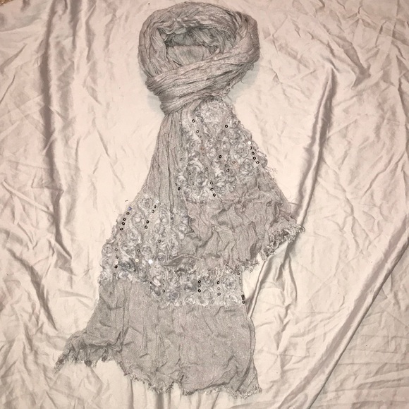 Scarf - Picture 1 of 2